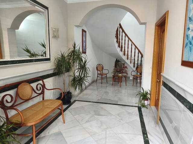 4 Zimmer Reihenhaus zu verkaufen in Lucena - 395.000 € (Ref: 9999438)