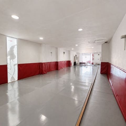 Local Commercial à vendre à Tarifa - 335 000 € (Ref: 9999441)