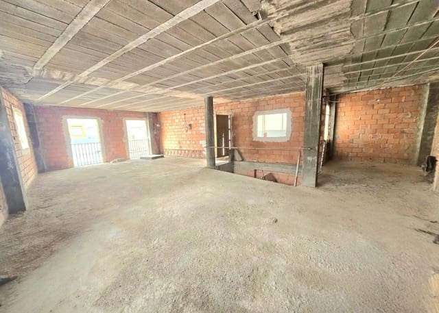 Huis te koop in Alhabia - € 80.000 (Ref: 9999841)