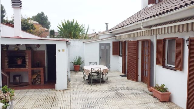 5 slaapkamer Huis te koop in Polinyà met garage - € 525.000 (Ref: 9999848)