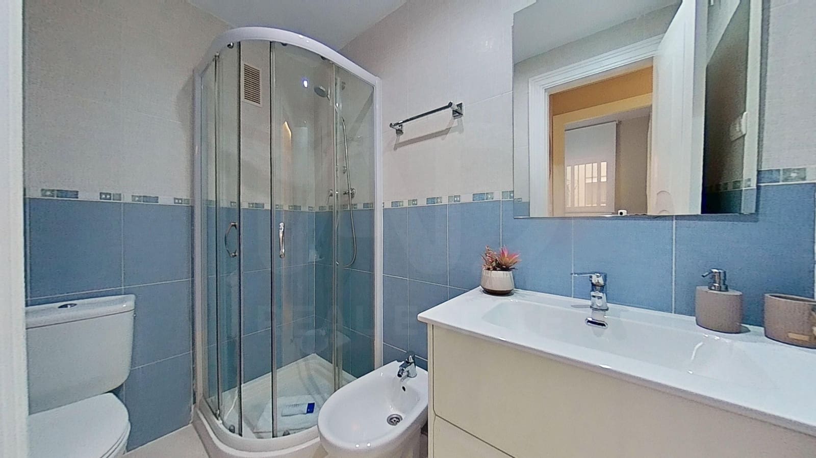 Apartamento de 2 habitaciones en Oropesa  en venta - 229.000 € (Ref: 9999849)