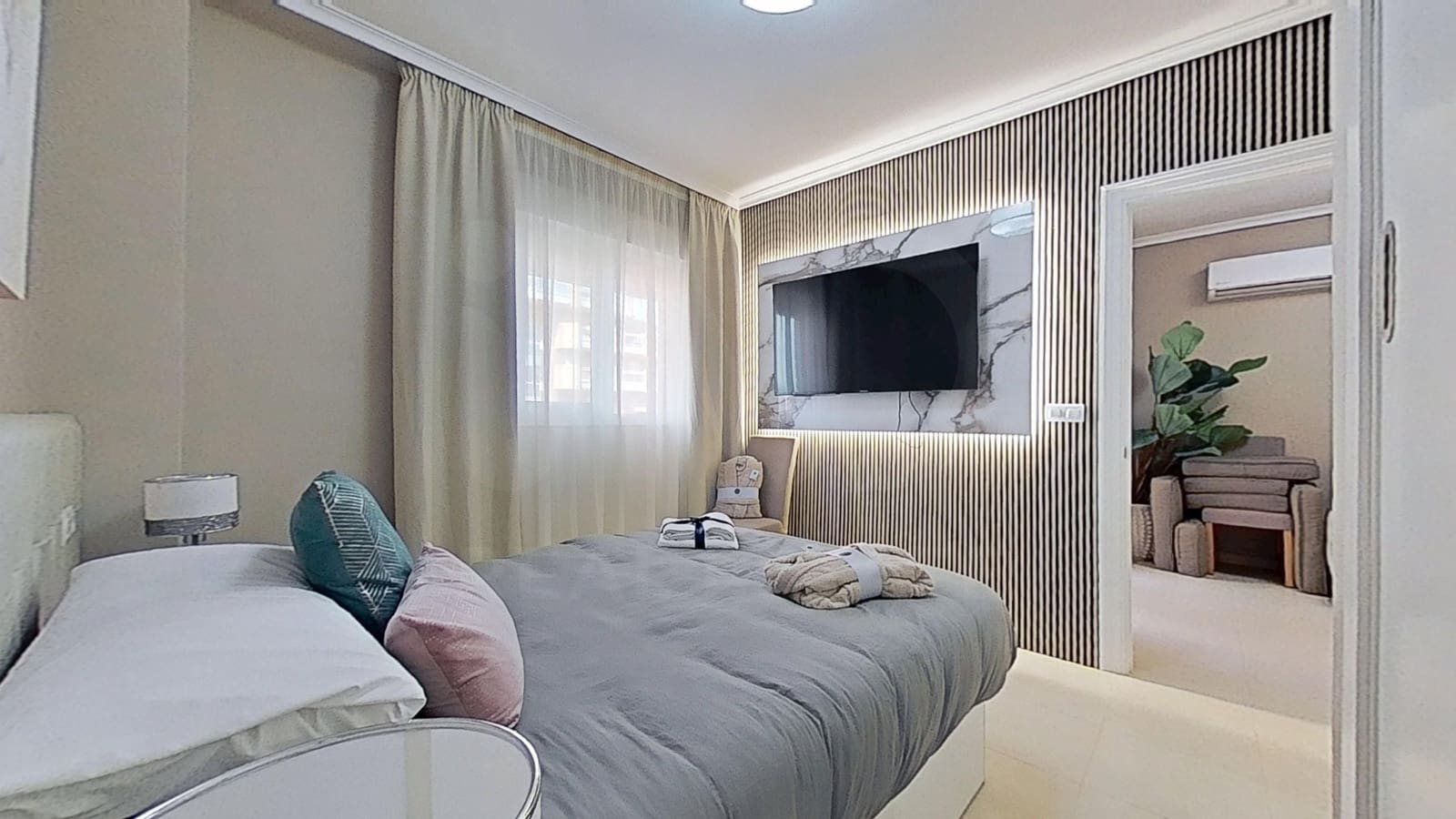 Apartamento de 2 habitaciones en Oropesa  en venta - 229.000 € (Ref: 9999849)