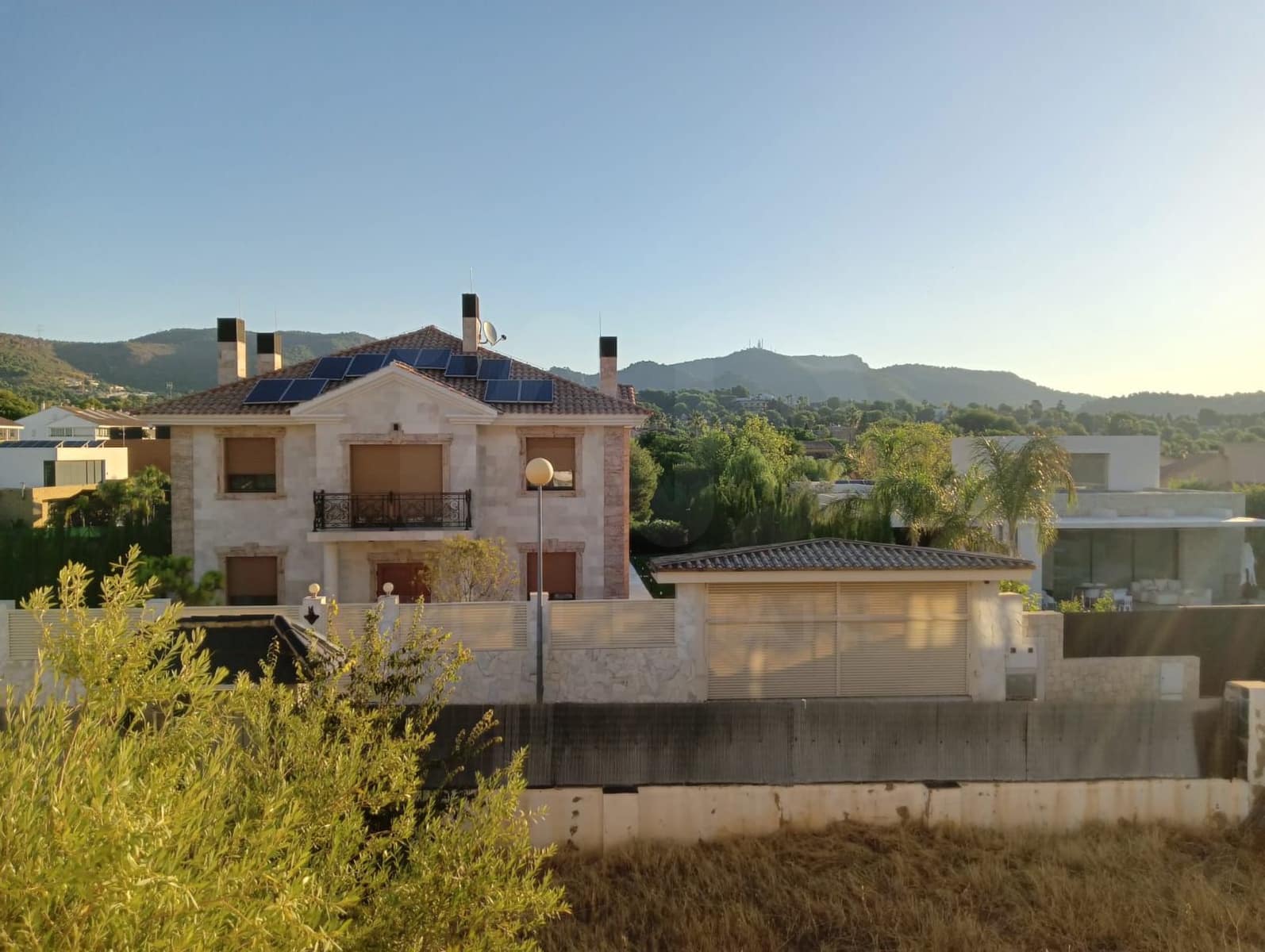 Haus zu verkaufen in Pucol - 1.300.000 € (Ref: 9999850)