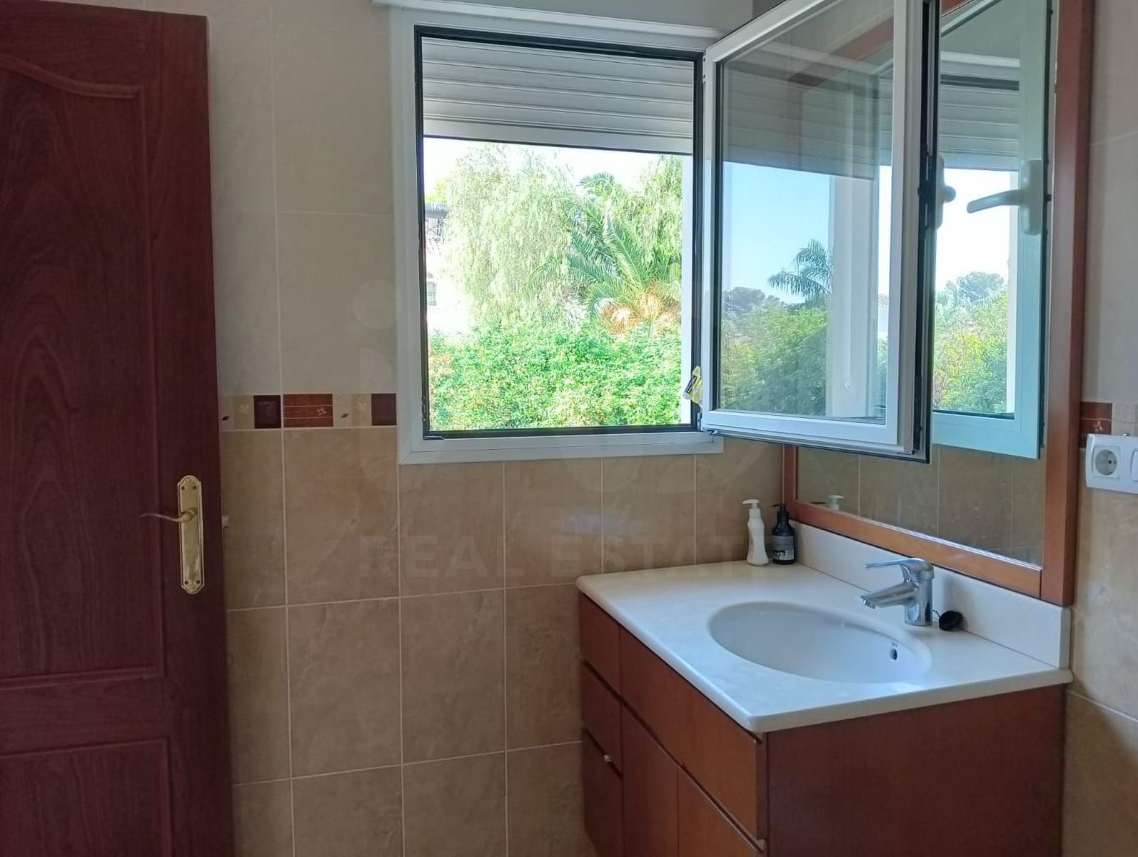 Haus zu verkaufen in Pucol - 1.300.000 € (Ref: 9999850)