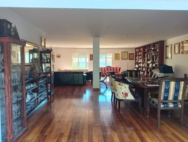 Townhouse for sale in Puçol - € 1,300,000 (Ref: 9999850)