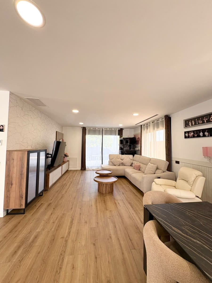 4 sypialnia Dom na sprzedaż w Cambrils z basenem garażem - 850 000 € (Ref: 9999851)