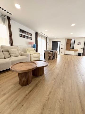 4 sypialnia Dom na sprzedaż w Vilafortuny, Cambrils z basenem garażem - 850 000 € (Ref: 9999851)