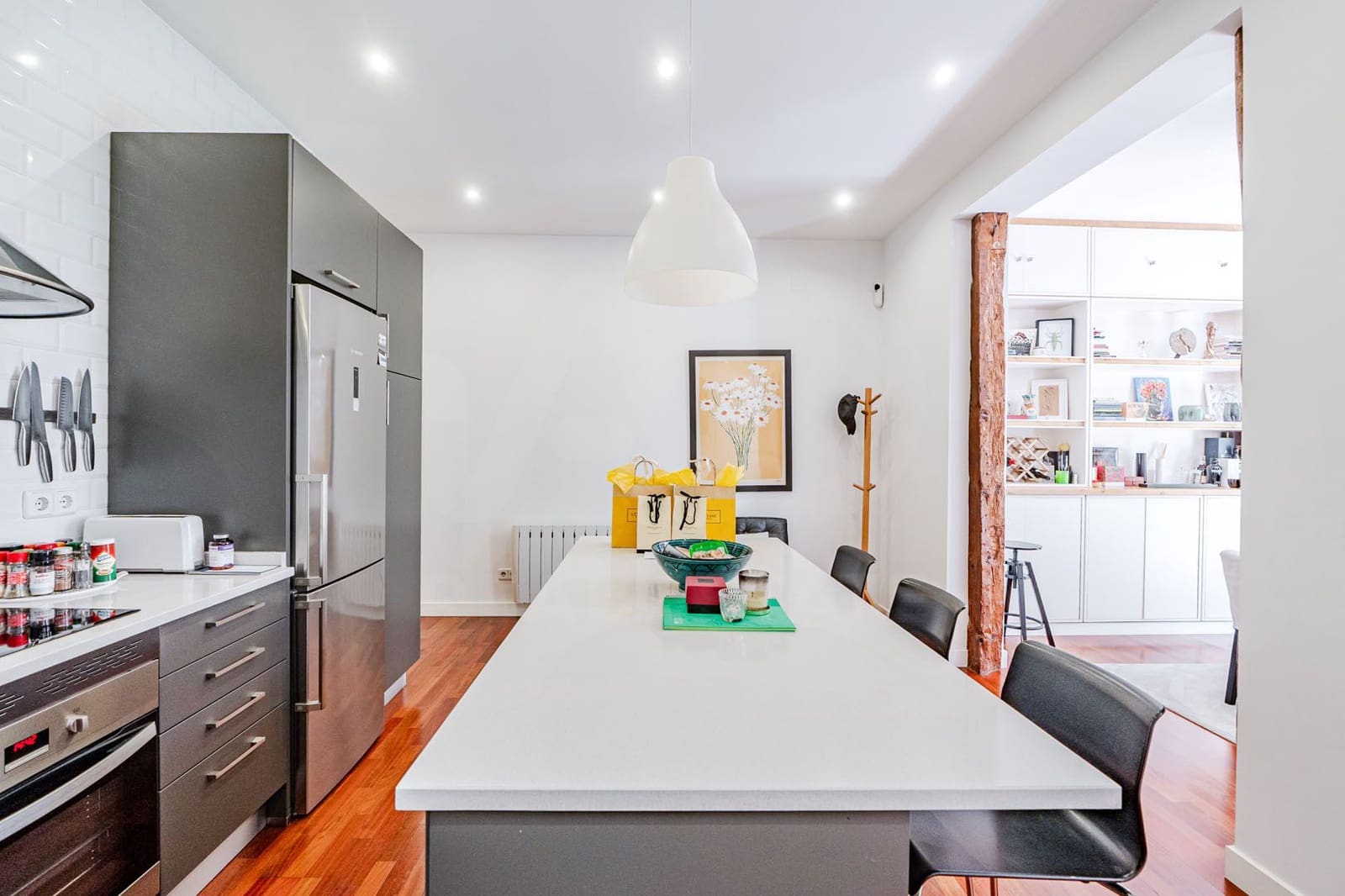 2 bedroom Apartment for sale in Madrid city - € 850,000 (Ref: 9999853)