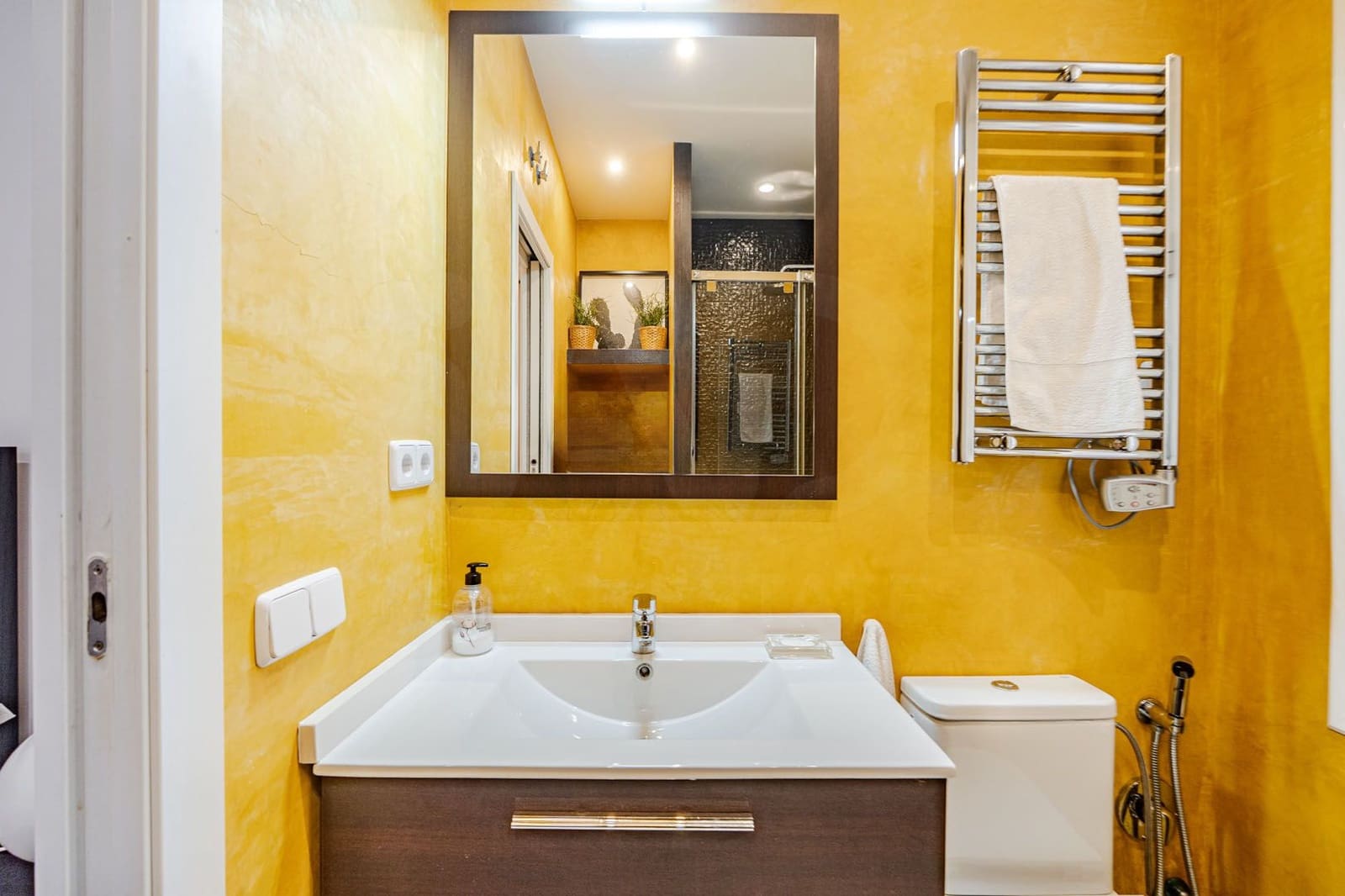2 bedroom Apartment for sale in Madrid city - € 850,000 (Ref: 9999853)