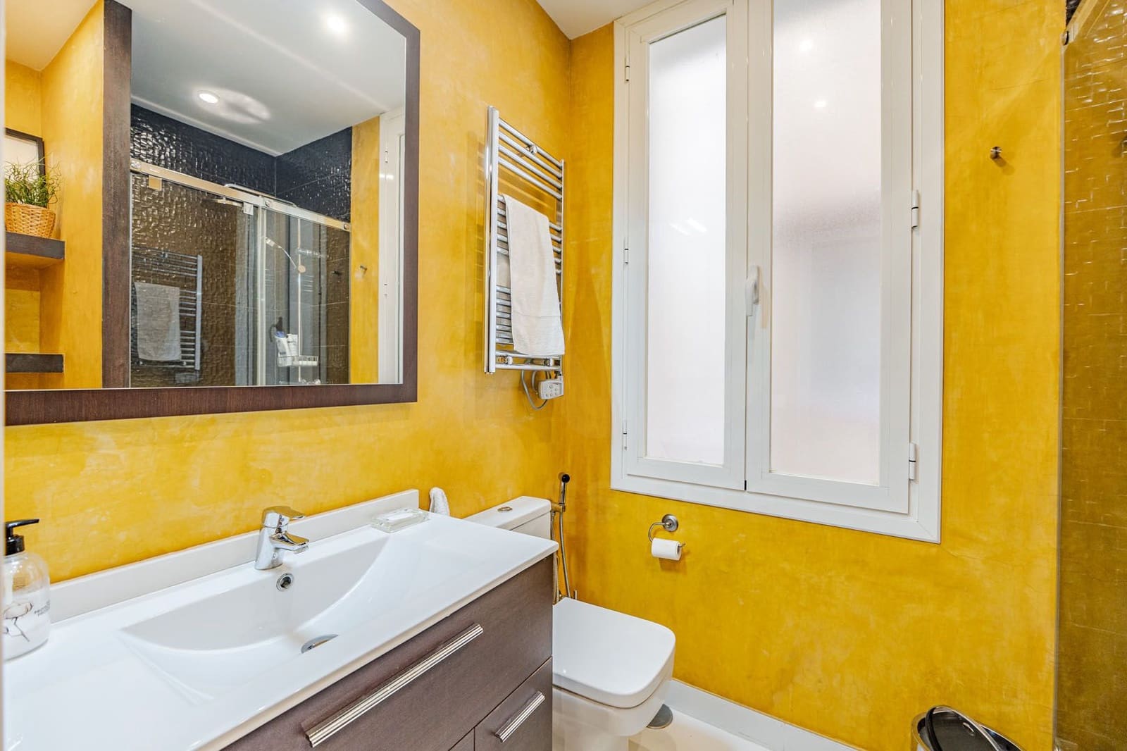 2 bedroom Apartment for sale in Madrid city - € 850,000 (Ref: 9999853)