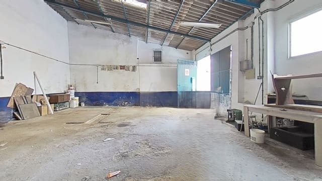 Erhverv til salg i Sanlúcar de Barrameda - € 84.900 (Ref: 9999854)
