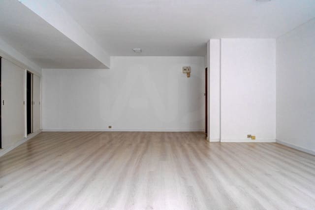 Komercyjne na sprzedaż w Bilbao - 59 000 € (Ref: 9999856)