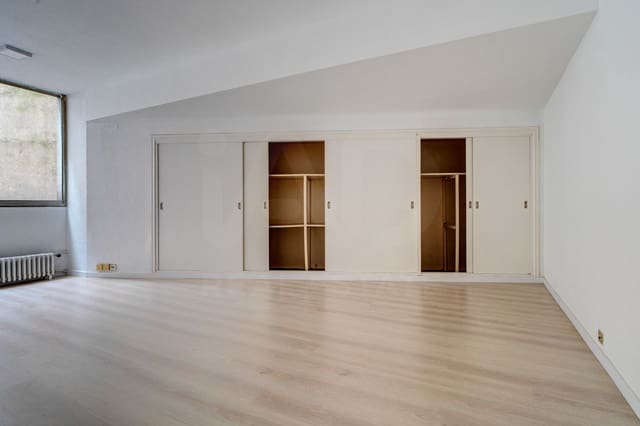 Komercyjne na sprzedaż w Bilbao - 59 000 € (Ref: 9999856)