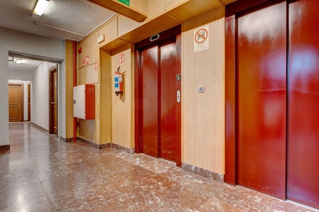 Komercyjne na sprzedaż w Bilbao - 59 000 € (Ref: 9999856)