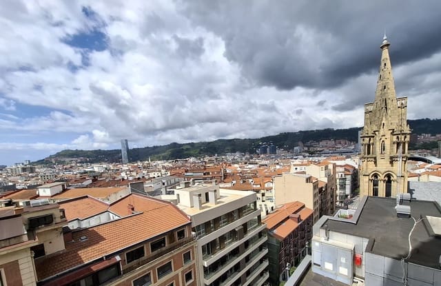 Commercieel te koop in Bilbao - € 43.000 (Ref: 9999860)