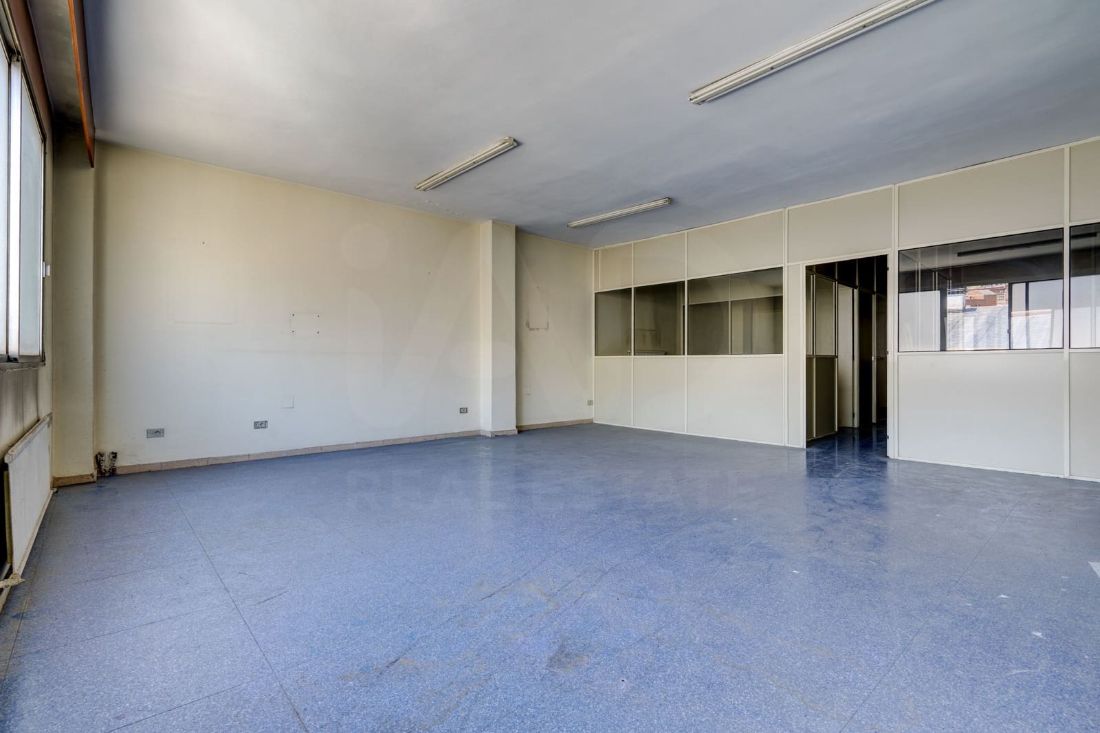 Erhverv til salg i Bilbao - € 1.162.000 (Ref: 9999861)