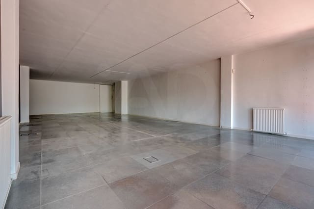 Erhverv til salg i Bilbao - € 1.162.000 (Ref: 9999861)