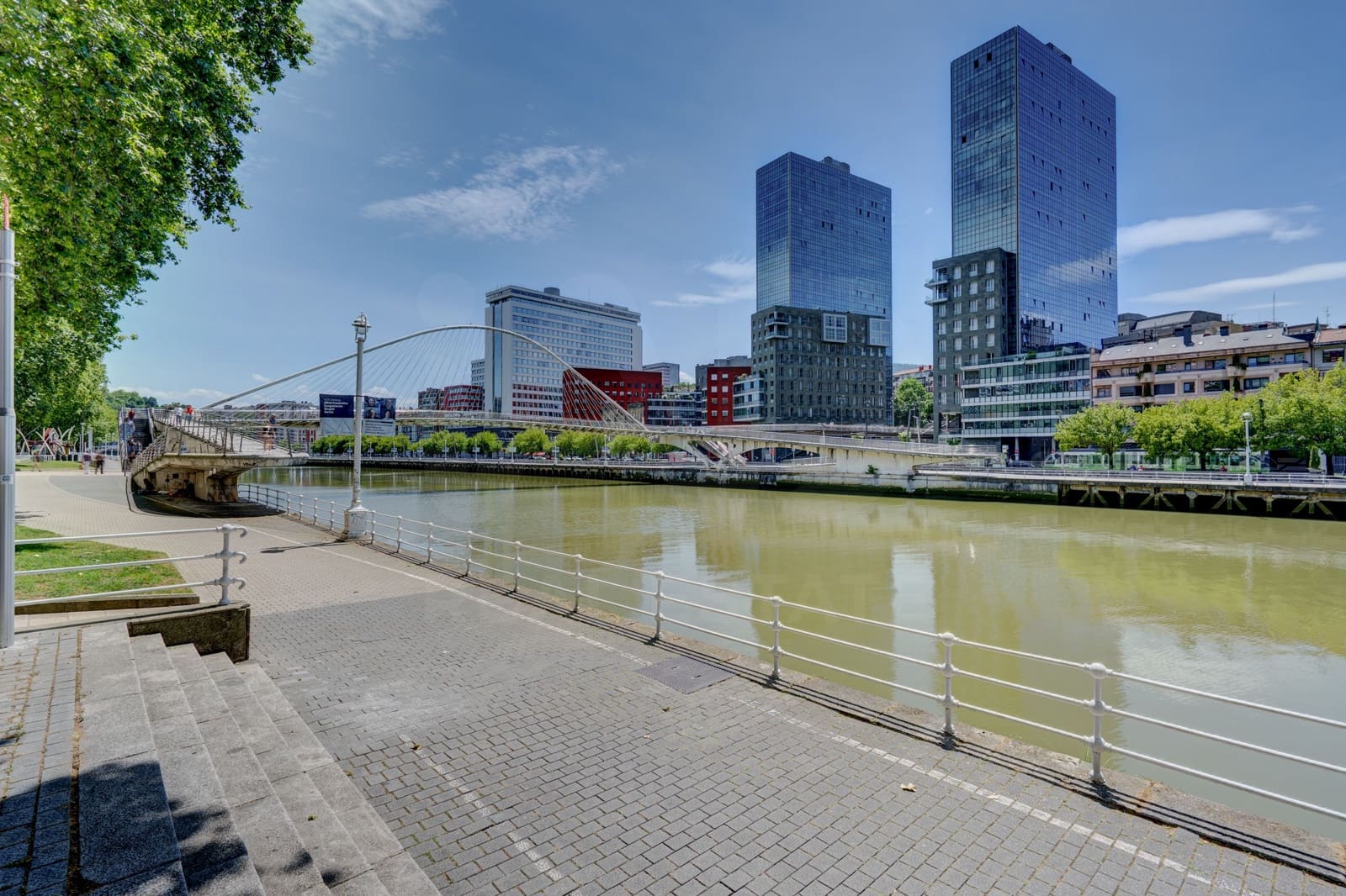 Erhverv til salg i Bilbao - € 1.162.000 (Ref: 9999861)