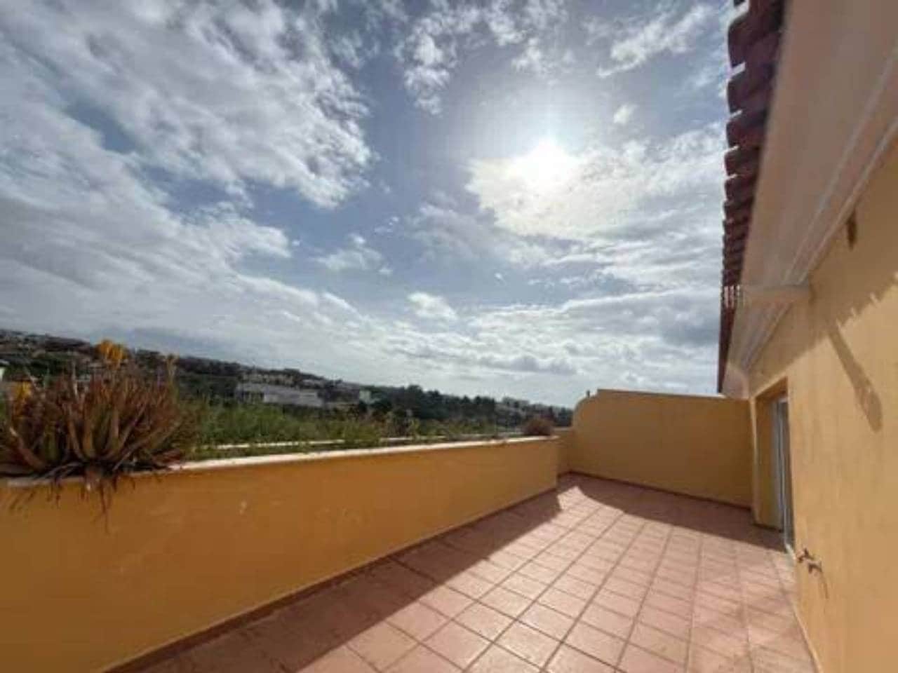 2 chambre Penthouse à vendre à Estepona avec garage - 299 000 € (Ref: 9849804)