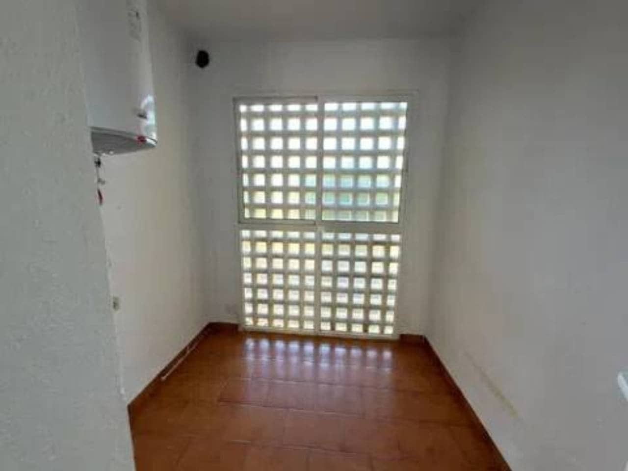 2 chambre Appartement à vendre à Estepona avec piscine garage - 317 000 € (Ref: 9849805)