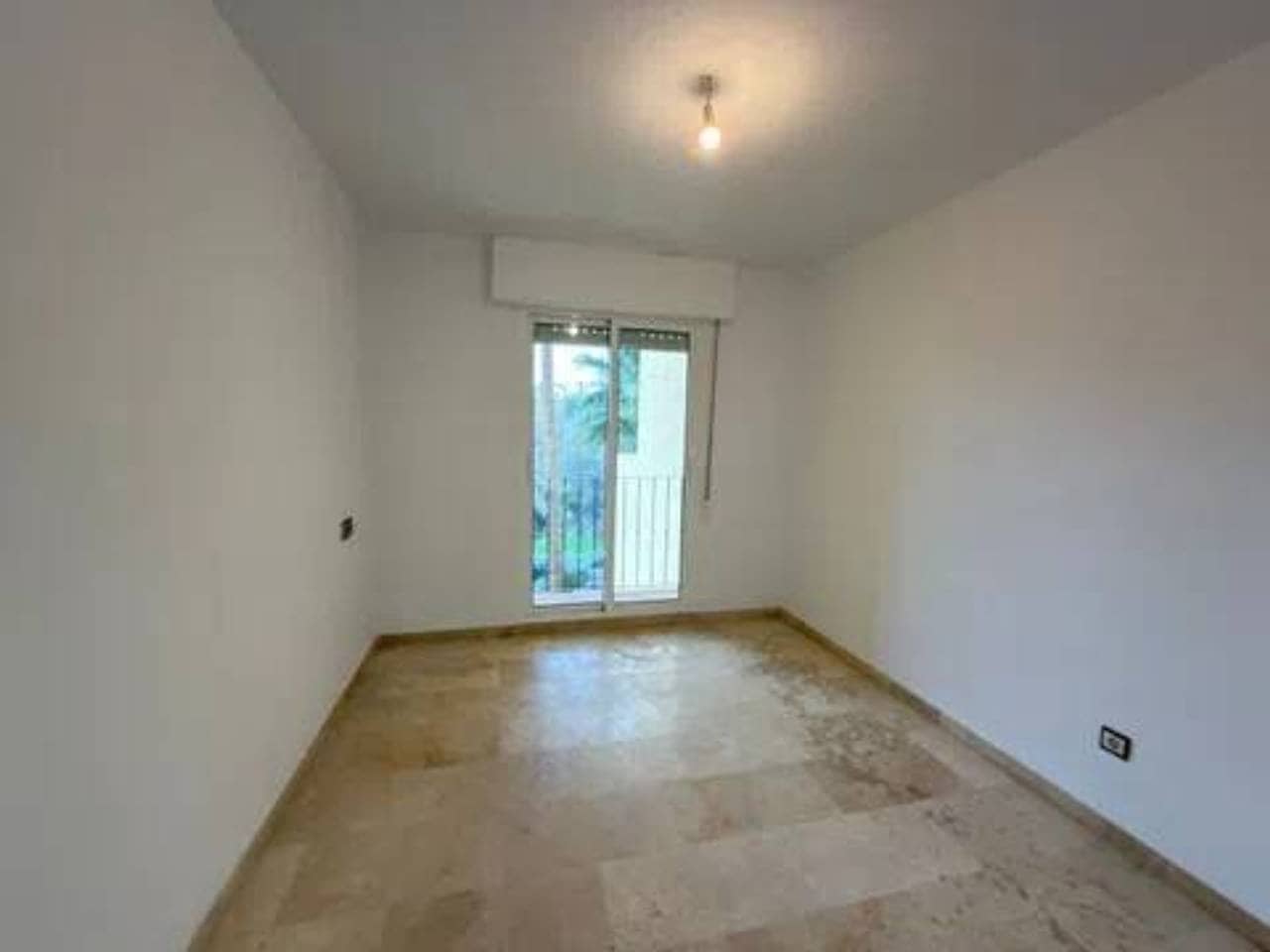 2 chambre Appartement à vendre à Estepona avec piscine garage - 317 000 € (Ref: 9849805)