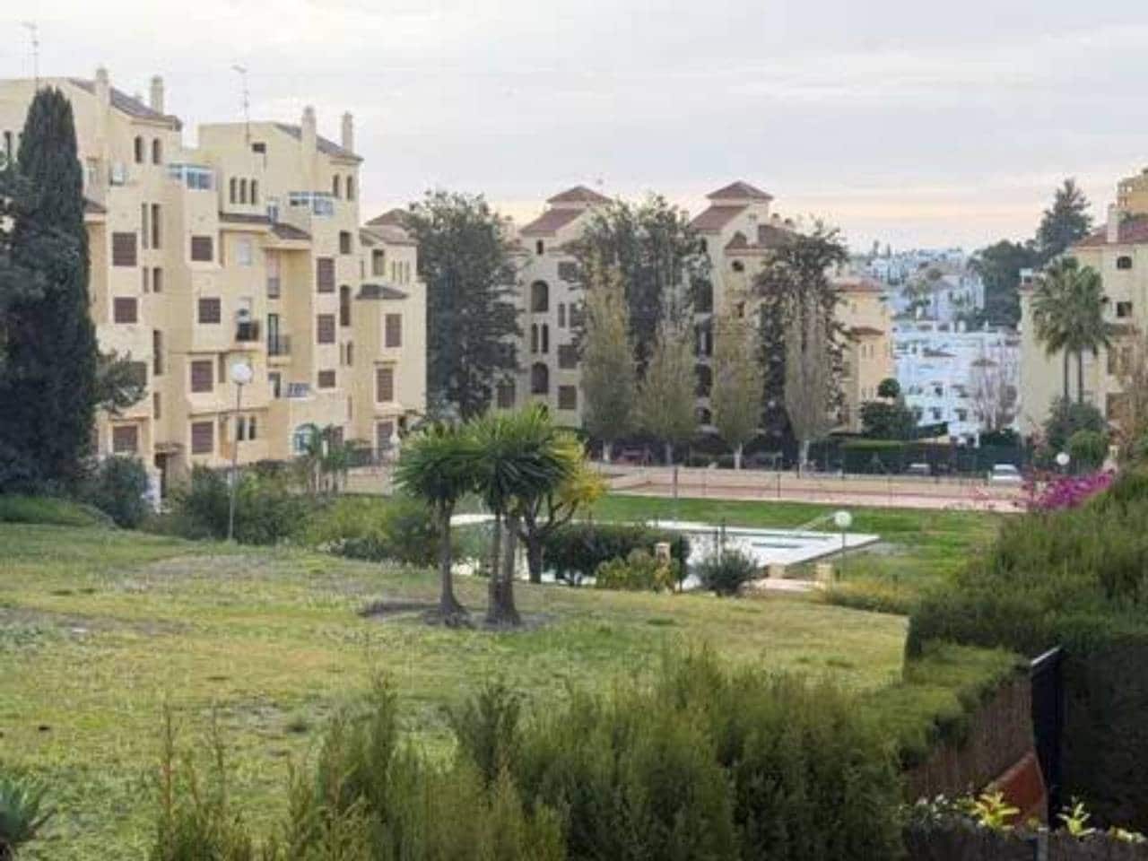 2 chambre Appartement à vendre à Estepona avec piscine garage - 317 000 € (Ref: 9849805)