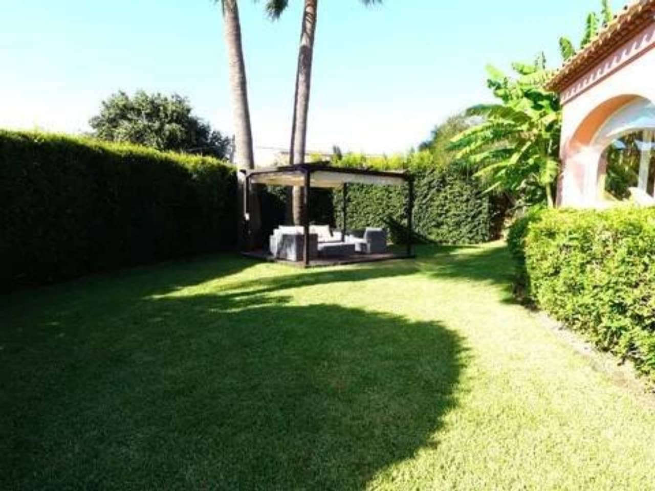 4 soverom Villa til salgs i Torreguadiaro med svømmebasseng - € 1 150 000 (Ref: 9849809)