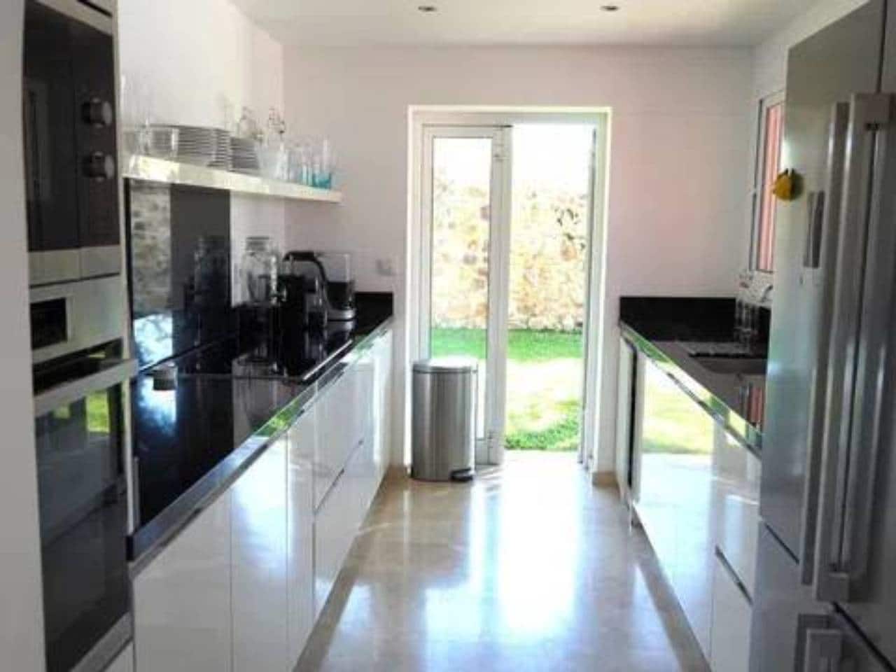 4 soverom Villa til salgs i Torreguadiaro med svømmebasseng - € 1 150 000 (Ref: 9849809)