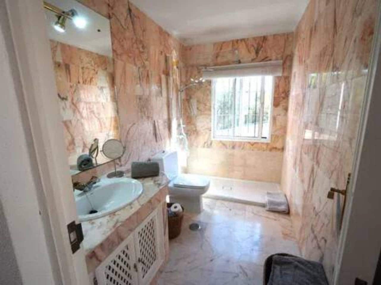 4 soverom Villa til salgs i Torreguadiaro med svømmebasseng - € 1 150 000 (Ref: 9849809)