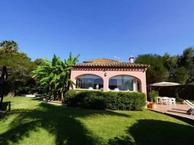 4 soverom Villa til salgs i Torreguadiaro, San Roque med svømmebasseng - € 1 150 000 (Ref: 9849809)