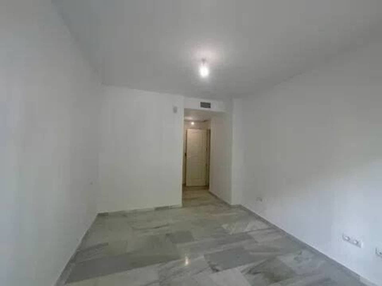 3 soveværelse Lejlighed til salg i Guadalmina med swimmingpool - € 585.000 (Ref: 9849810)