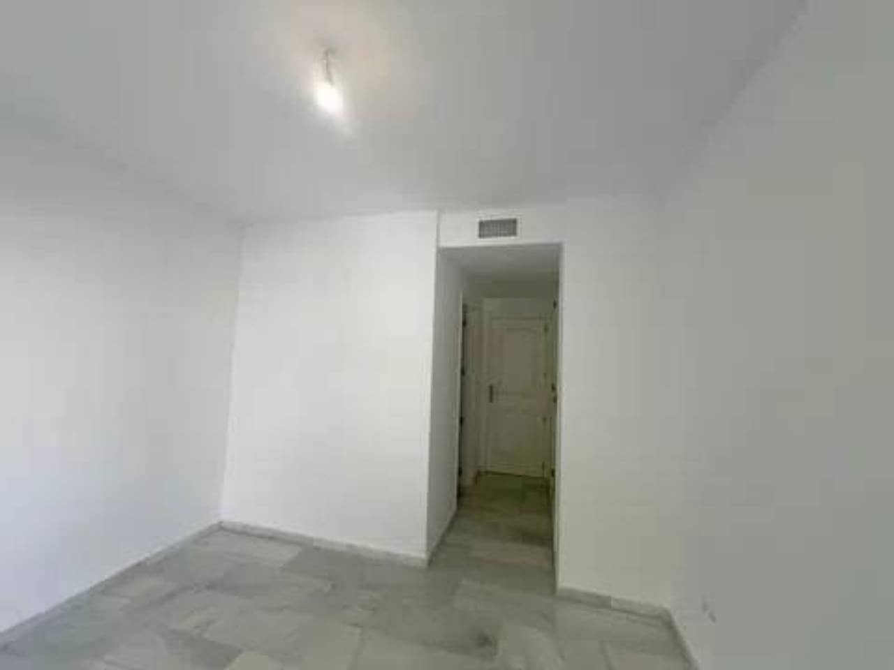 3 soveværelse Lejlighed til salg i Guadalmina med swimmingpool - € 585.000 (Ref: 9849810)