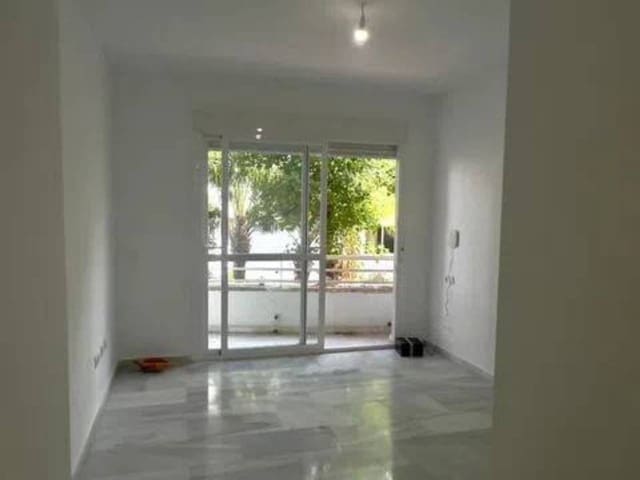3 soveværelse Lejlighed til salg i Guadalmina, Marbella med swimmingpool - € 585.000 (Ref: 9849810)