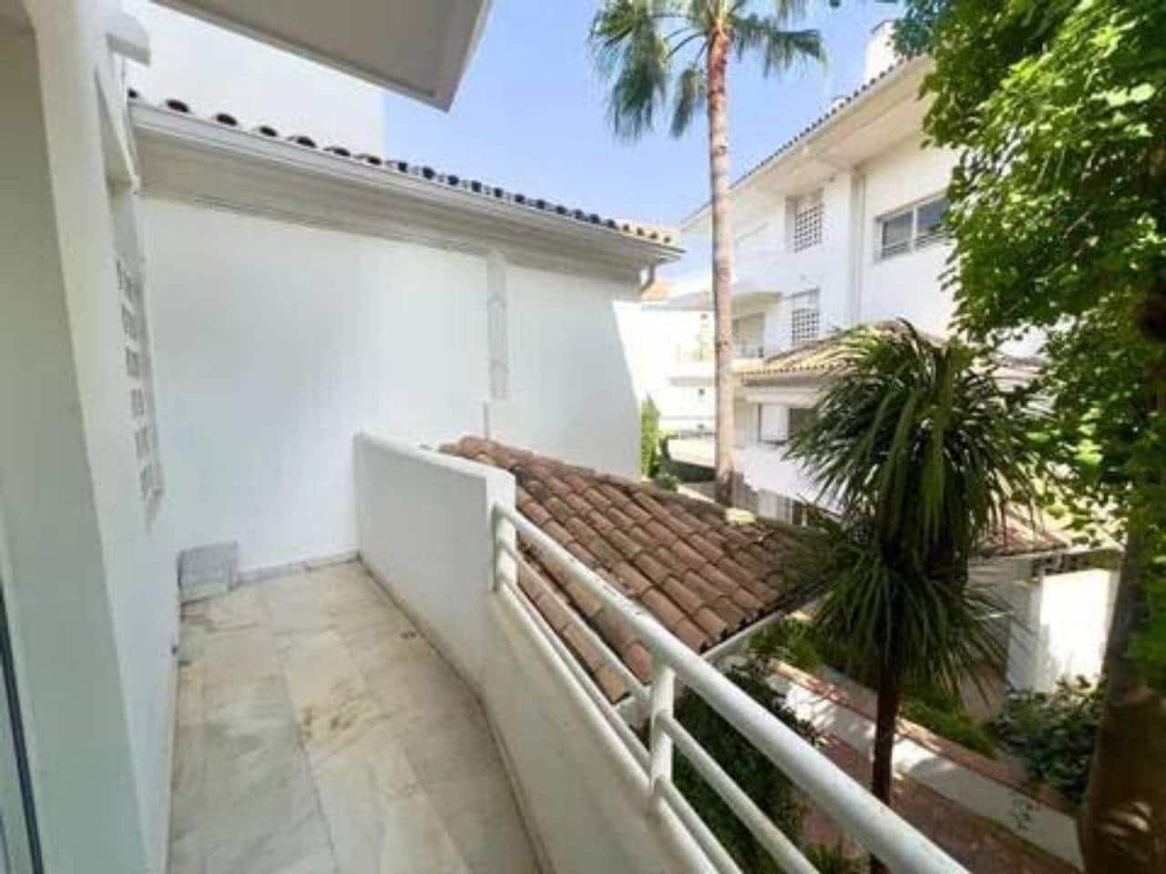 3 soveværelse Lejlighed til salg i Guadalmina med swimmingpool - € 585.000 (Ref: 9849810)