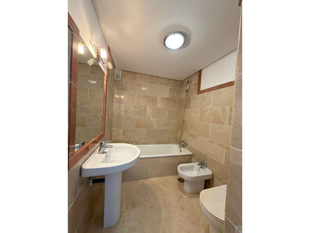 2 makuuhuone Asunto myytävänä paikassa Manilva mukana uima-altaan - 280 156 € (Ref: 9902700)