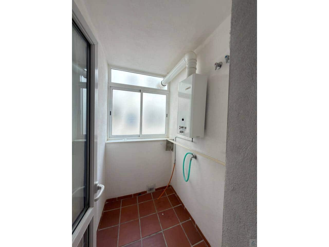 2 makuuhuone Asunto myytävänä paikassa Manilva mukana uima-altaan - 280 156 € (Ref: 9902700)
