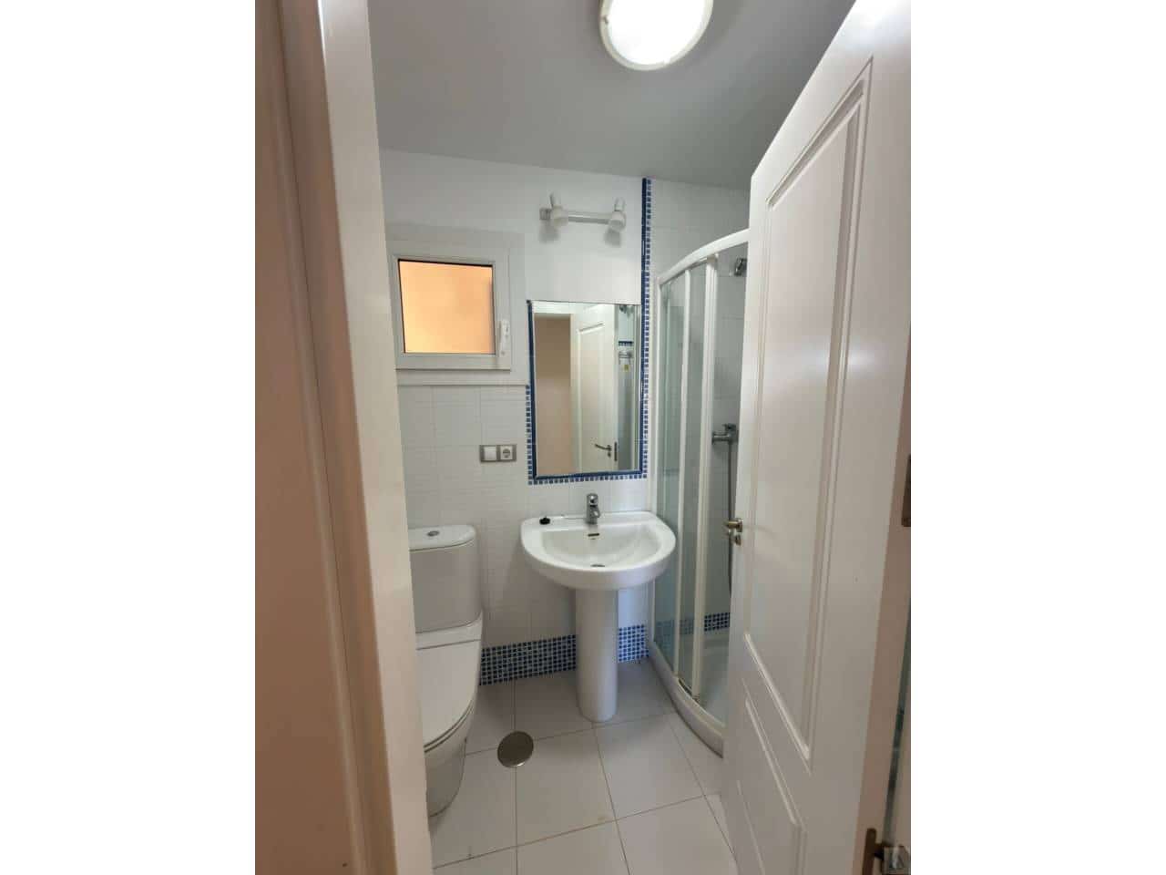 2 makuuhuone Asunto myytävänä paikassa Manilva mukana uima-altaan - 280 156 € (Ref: 9902700)