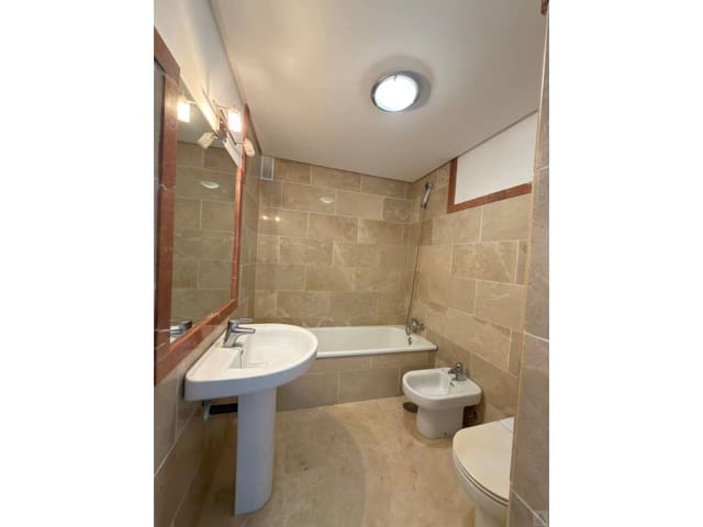 2 makuuhuone Asunto myytävänä paikassa Manilva mukana uima-altaan - 280 156 € (Ref: 9902700)