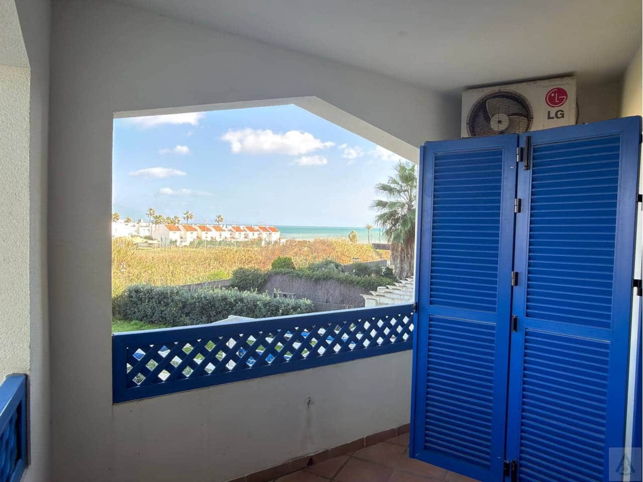 2 makuuhuone Asunto myytävänä paikassa Manilva mukana uima-altaan - 280 156 € (Ref: 9902700)