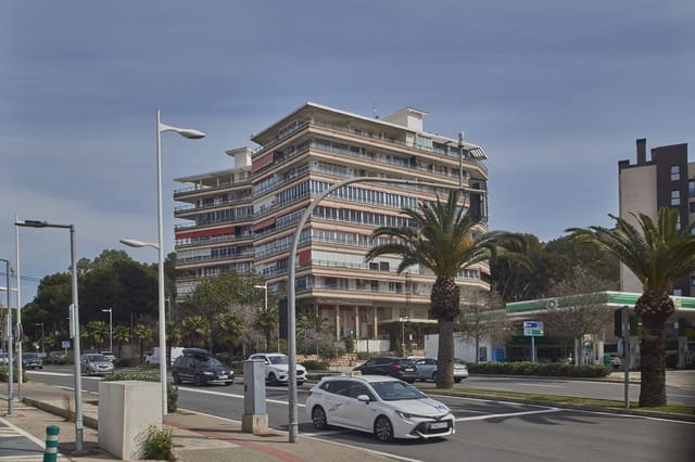 4 soveværelse Lejlighed til salg i Albufereta, Alicante by med swimmingpool garage - € 390.000 (Ref: 10052155)