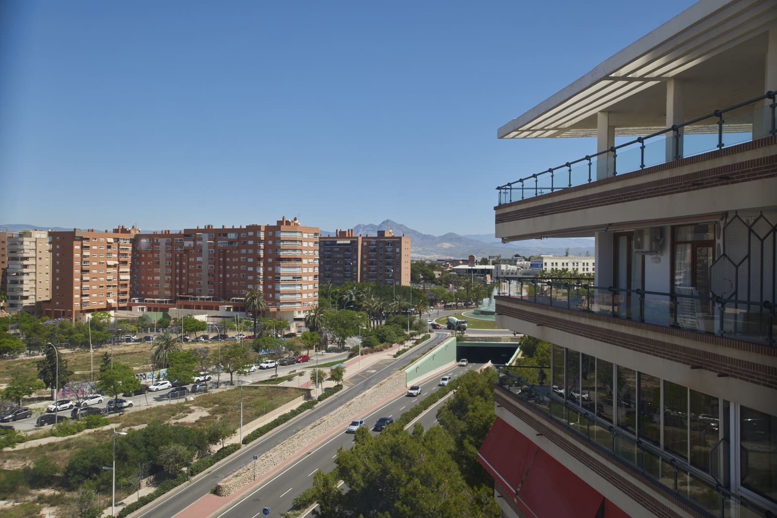4 soveværelse Lejlighed til salg i Alicante by med swimmingpool garage - € 390.000 (Ref: 10052155)