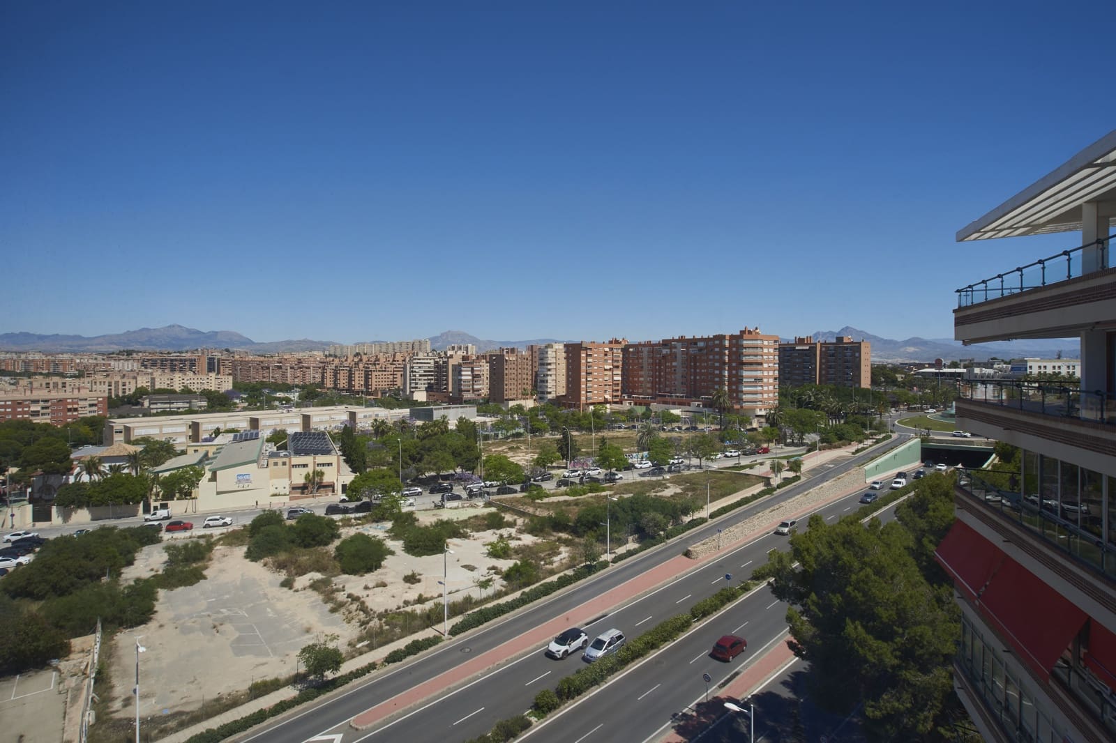 4 soveværelse Lejlighed til salg i Alicante by med swimmingpool garage - € 390.000 (Ref: 10052155)