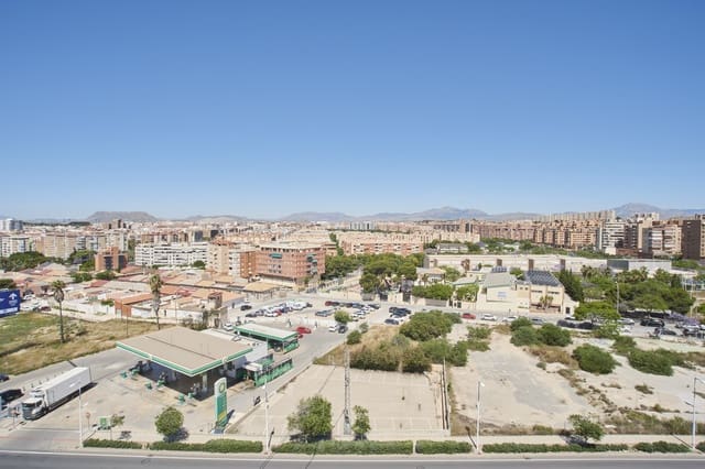 4 soveværelse Lejlighed til salg i Albufereta, Alicante by med swimmingpool garage - € 390.000 (Ref: 10052155)