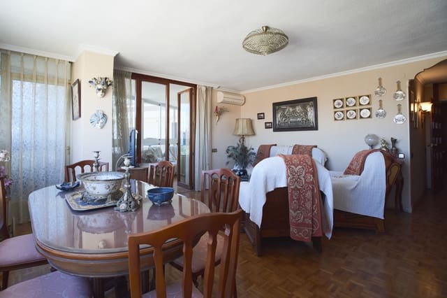 4 soveværelse Lejlighed til salg i Albufereta, Alicante by med swimmingpool garage - € 390.000 (Ref: 10052155)