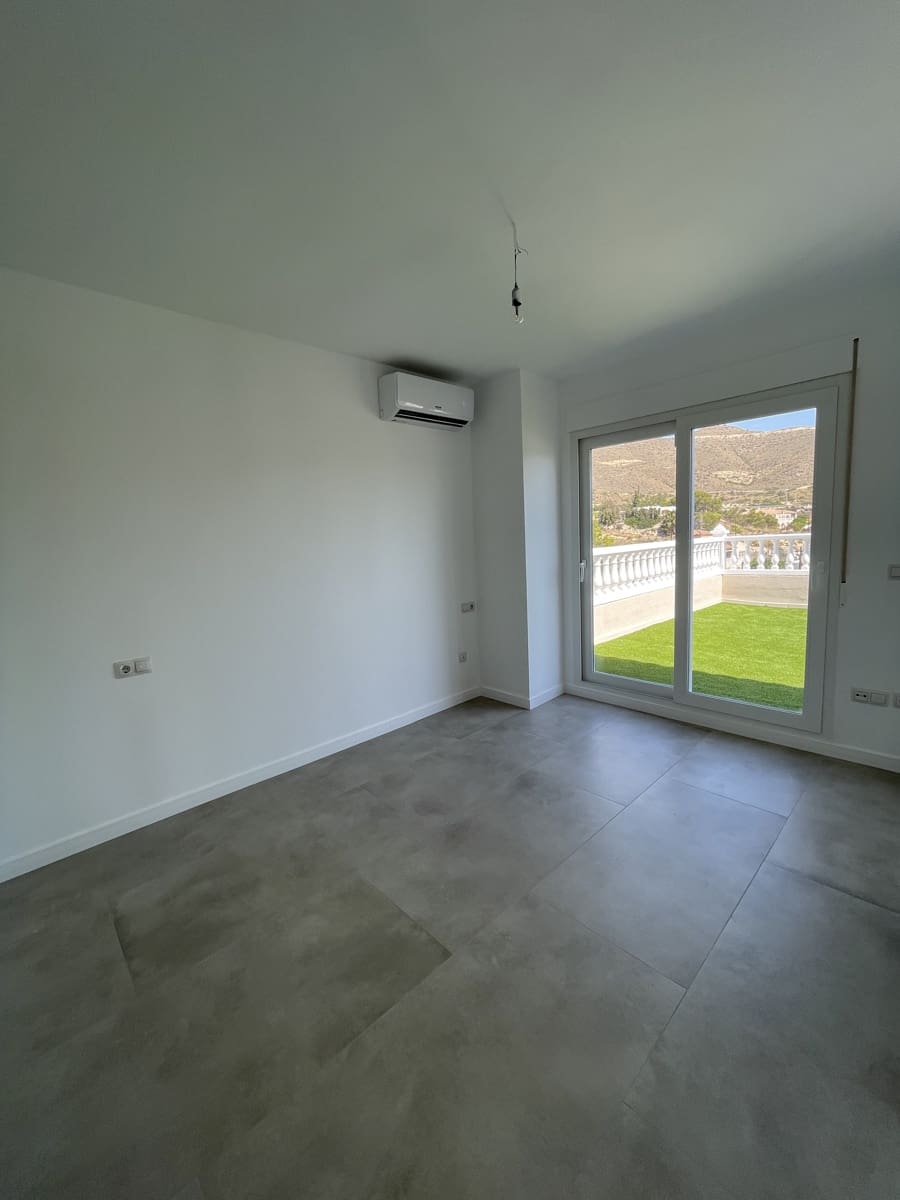 3 sovrum Hus till salu i El Campello med garage - 550 000 € (Ref: 10062775)