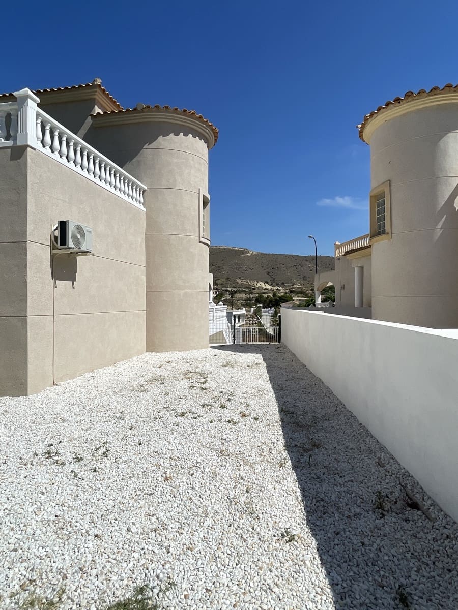 3 sovrum Hus till salu i El Campello med garage - 550 000 € (Ref: 10062775)