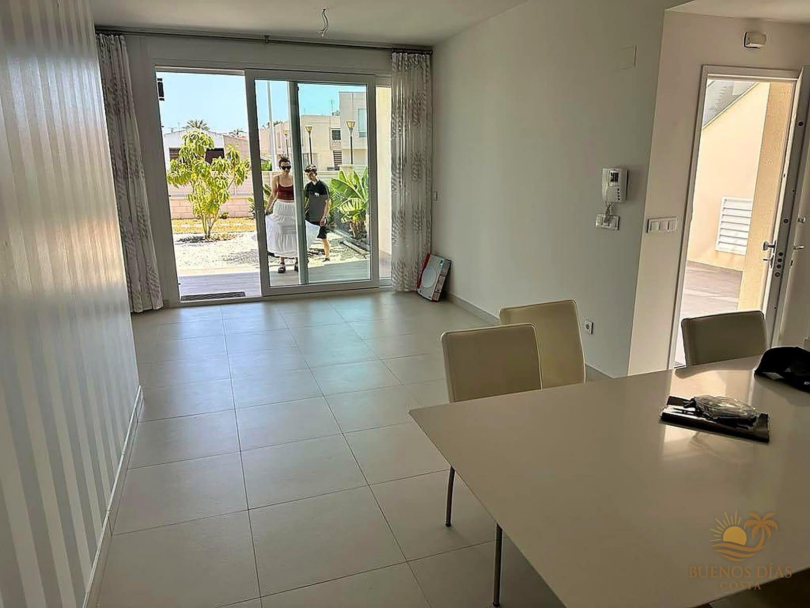 3 slaapkamer Appartement te koop in Torrevieja met zwembad garage - € 314.900 (Ref: 10156887)