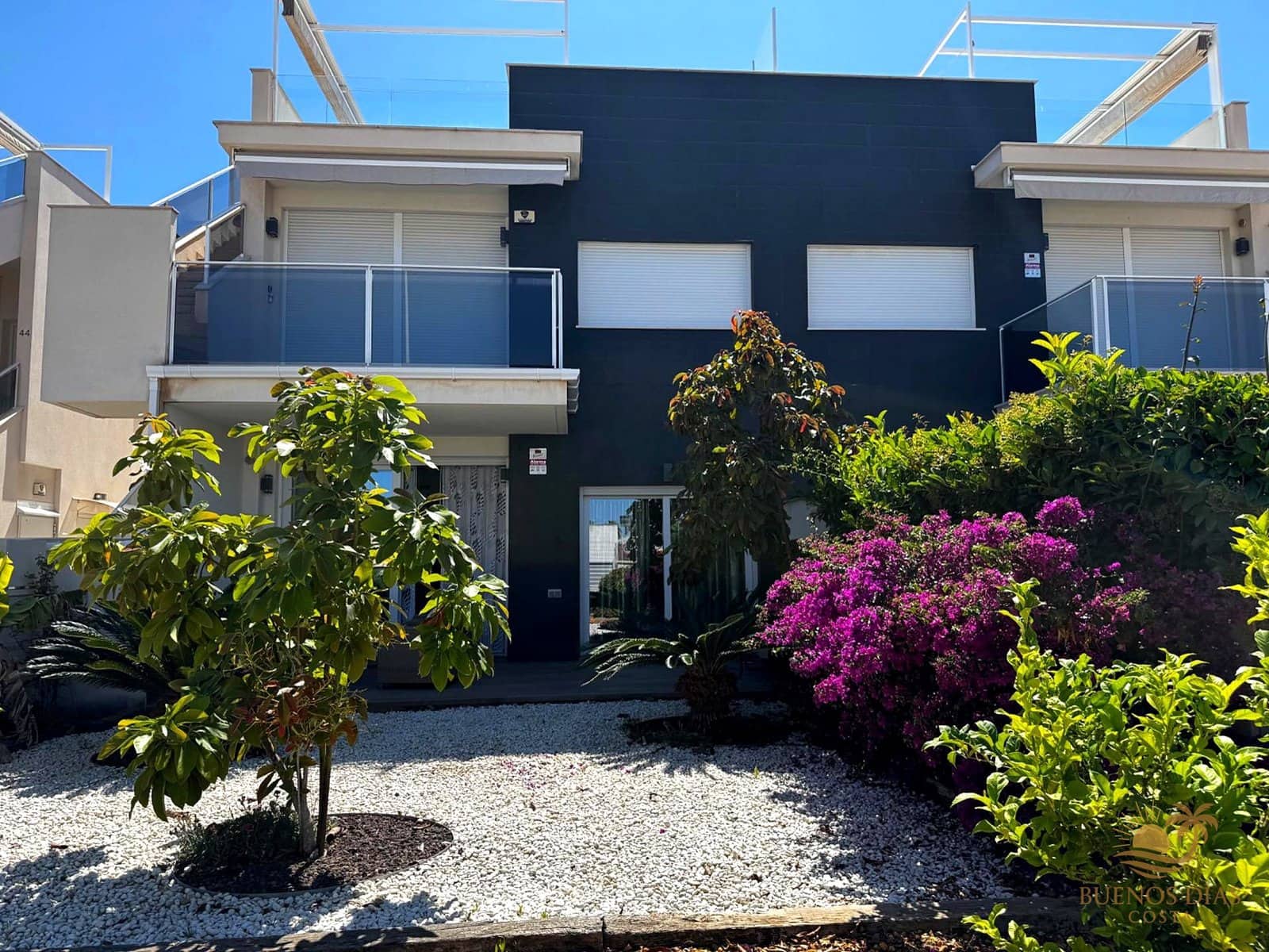 3 slaapkamer Appartement te koop in Torrevieja met zwembad garage - € 314.900 (Ref: 10156887)