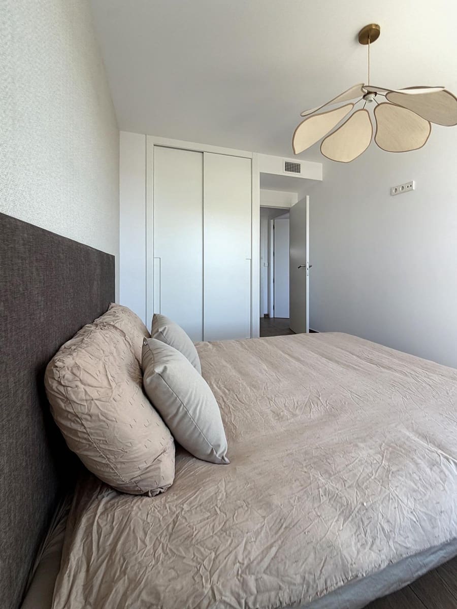 2 bedroom Flat for sale in La Villajoyosa / Vila Joiosa with pool garage - € 479,000 (Ref: 10183309)