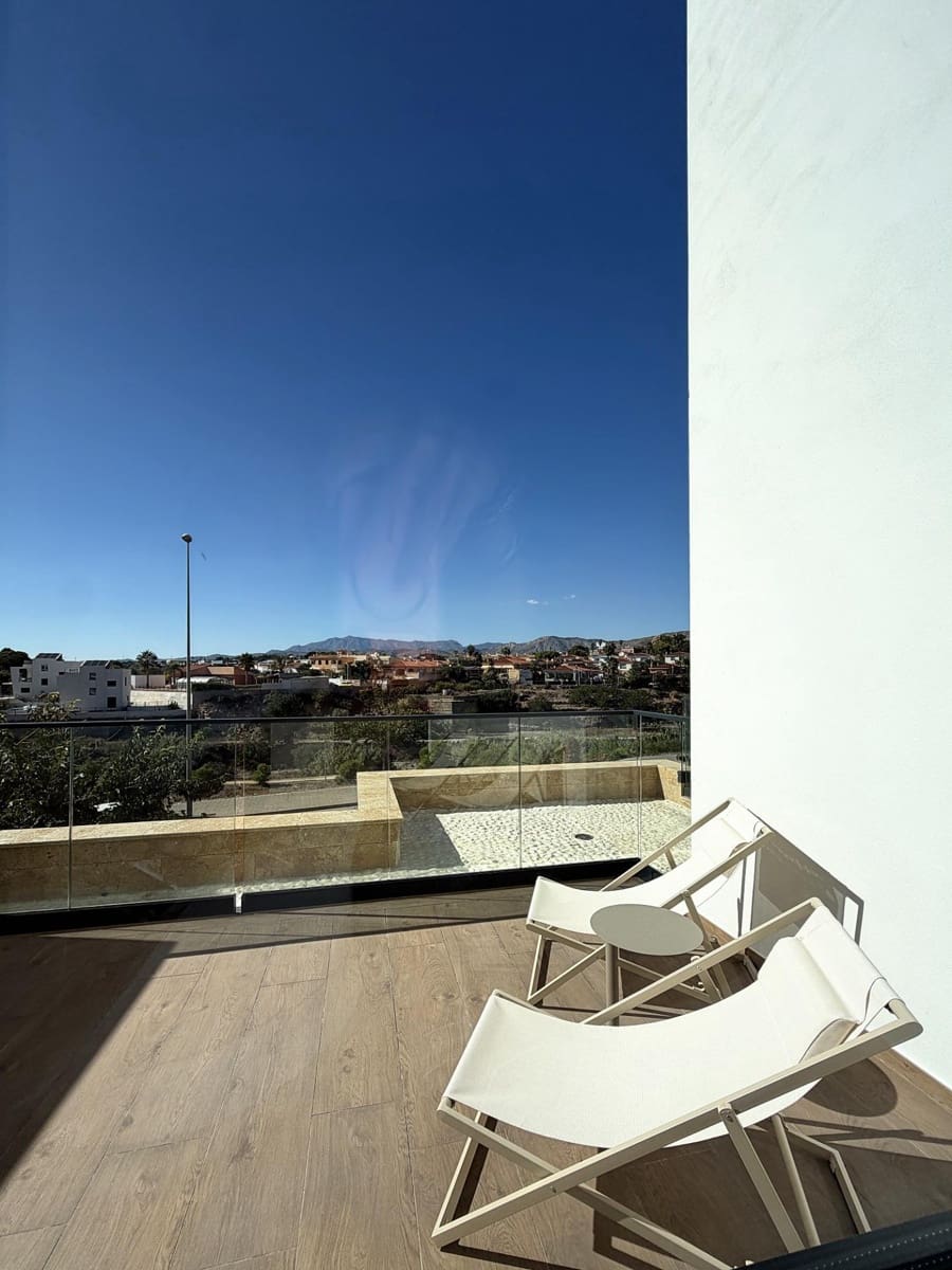 2 bedroom Flat for sale in La Villajoyosa / Vila Joiosa with pool garage - € 479,000 (Ref: 10183309)
